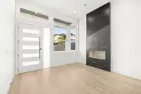 15468 76B AVENUE - thumbnail 2