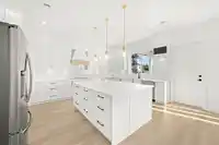 15468 76B AVENUE - thumbnail 4