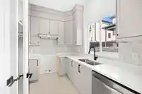 15468 76B AVENUE - thumbnail 7