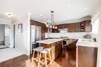 6031 189A STREET - thumbnail 7