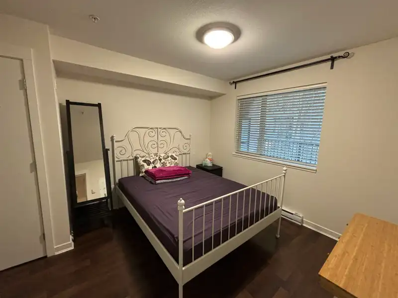 217 8733 160 STREET - photo 2 of 10