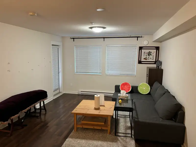 217 8733 160 STREET - photo 3 of 10