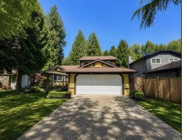 14565 91A AVENUE - photo 2 of 12