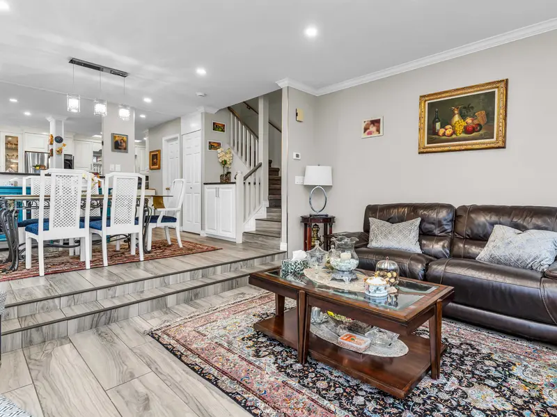 6 220 E KEITH ROAD - photo 4 of 25