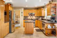 8470 166A STREET - thumbnail 14