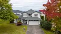 8470 166A STREET - thumbnail 3