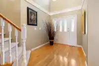 8470 166A STREET - thumbnail 4