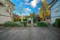 6 8726 159 STREET - thumbnail 24