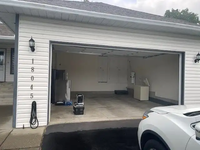 18045 57A AVENUE - photo 3 of 38