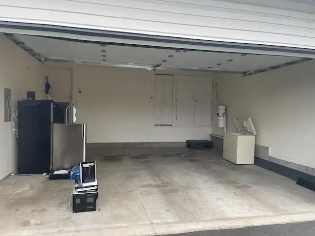 18045 57A AVENUE - photo 4 of 38