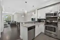218 13897 FRASER HIGHWAY - thumbnail 1