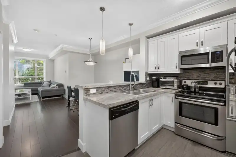 218 13897 FRASER HIGHWAY - photo 1 of 25