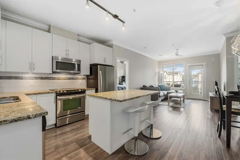 216 20861 83 AVENUE - photo 2 of 25