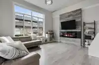 90 17033 FRASER HIGHWAY - thumbnail 15