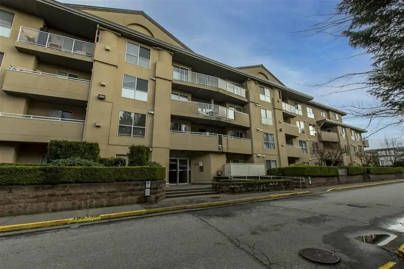308 13780 76 AVENUE - photo 1 of 9