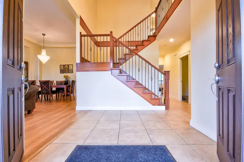 16328 88 AVENUE - photo 3 of 40