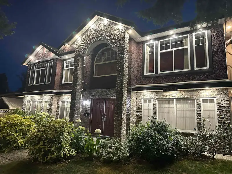 7021 132 STREET - photo 1 of 33