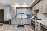 409 13350 CENTRAL AVENUE - thumbnail 4