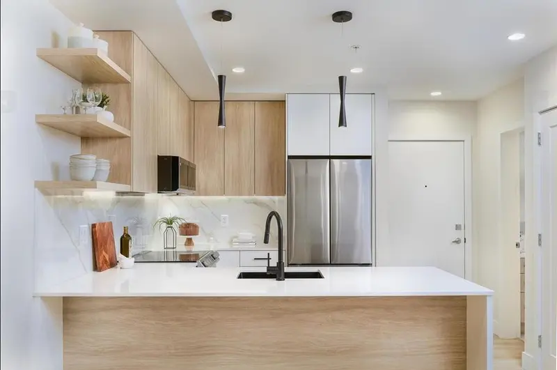 213 34375 GLADYS AVENUE - photo 3 of 7