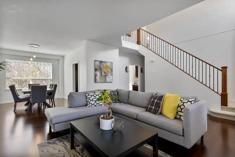 18265 66 AVENUE - photo 4 of 40