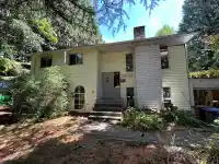 7048 140A STREET - thumbnail 1