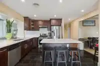 16388 88 AVENUE - thumbnail 1