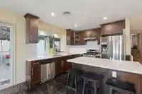 16388 88 AVENUE - thumbnail 4