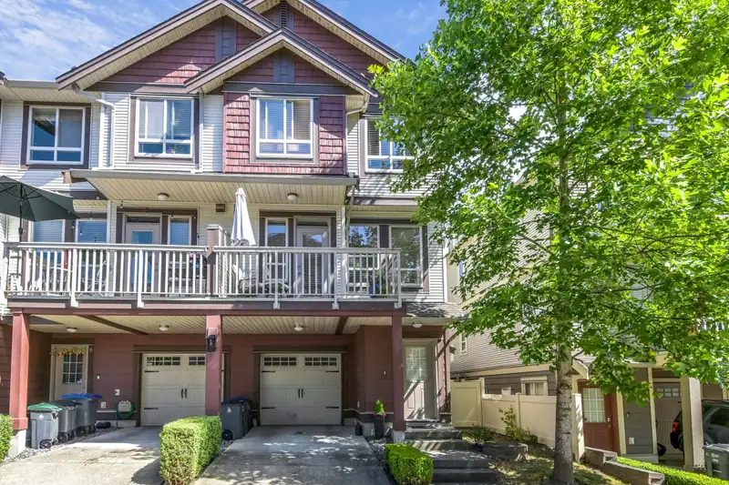 7 19560 68 AVENUE - photo 1 of 29