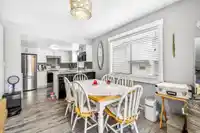 205 7139 133A STREET - thumbnail 11
