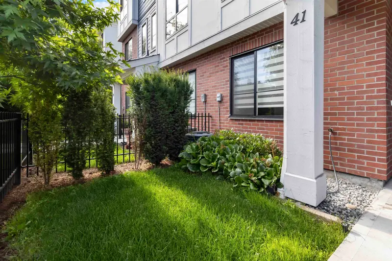 41 11556 72A AVENUE - photo 3 of 19