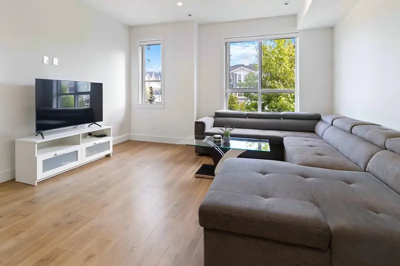 41 11556 72A AVENUE - photo 4 of 19