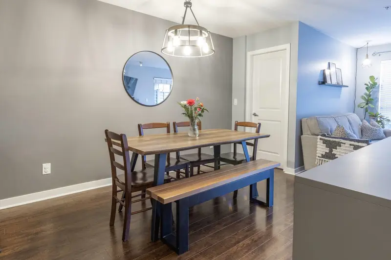 C111 8929 202 STREET - photo 3 of 25