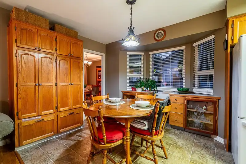 8640 148A STREET - photo 3 of 25