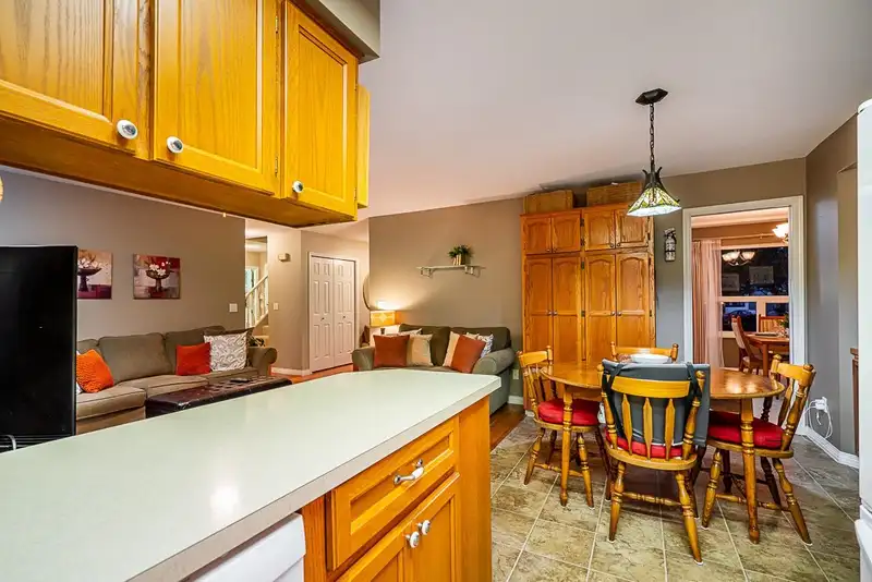 8640 148A STREET - photo 4 of 25
