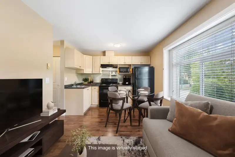 19409 67A AVENUE - photo 4 of 40
