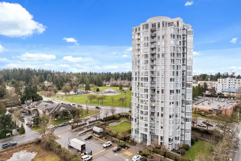 1702 14820 104 AVENUE - photo 1 of 28
