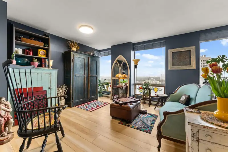 1702 14820 104 AVENUE - photo 3 of 28