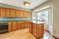 9469 148A STREET - thumbnail 12