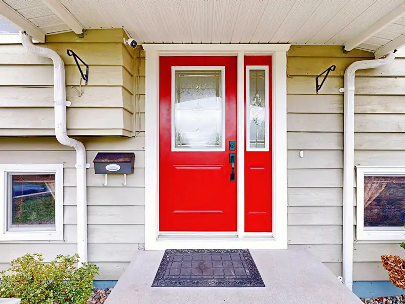 11028 SWAN CRESCENT - photo 3 of 40