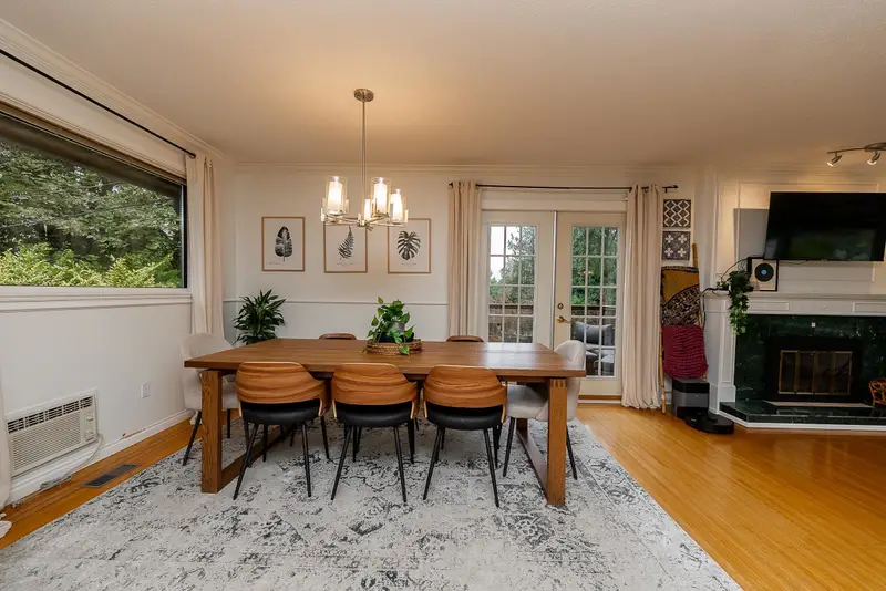 2988 FLEET STREET - photo 2 of 25