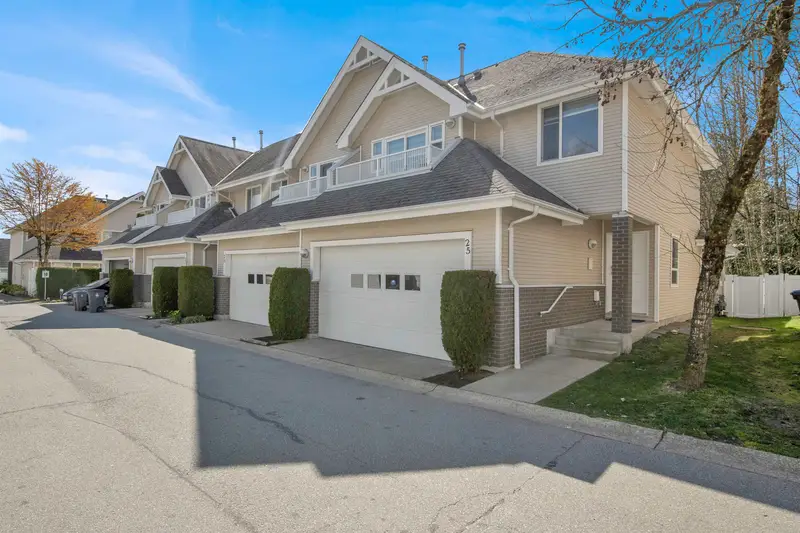 25 13918 58 AVENUE - photo 1 of 25