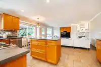 6909 182B STREET - thumbnail 13