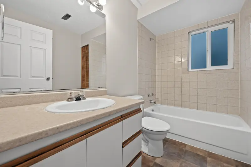 4125 LYNN VALLEY ROAD - photo 4 of 25