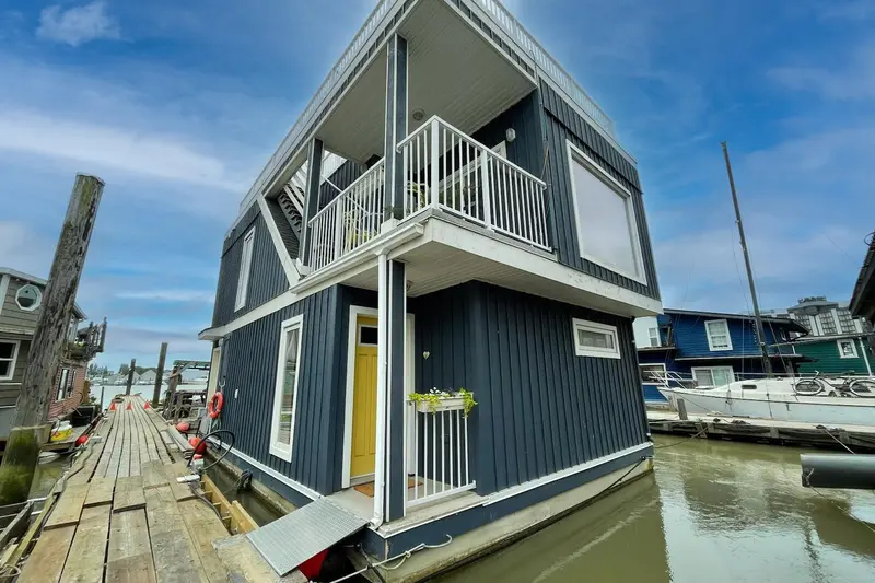 6W2 8191 RIVER ROAD - photo 1 of 25