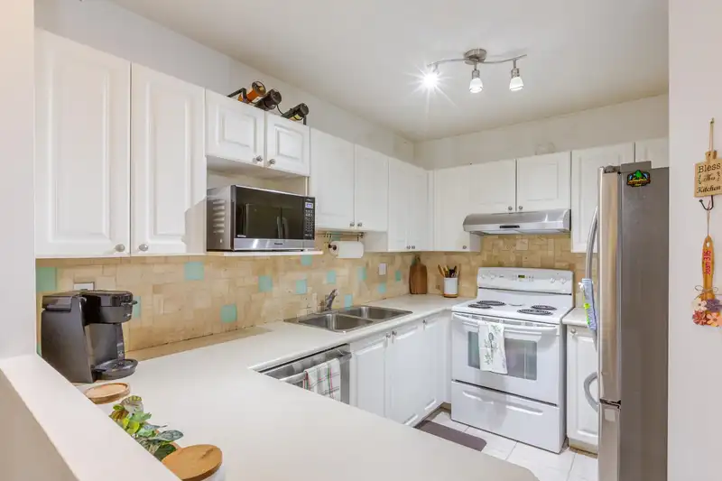 3 13660 84 AVENUE - photo 2 of 25