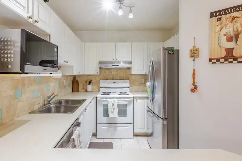 3 13660 84 AVENUE - photo 3 of 25