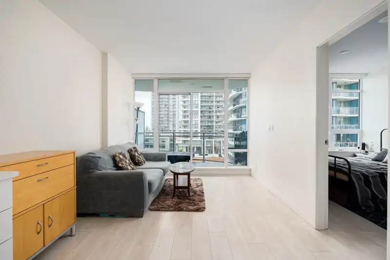 807 13318 104 AVENUE - photo 4 of 40