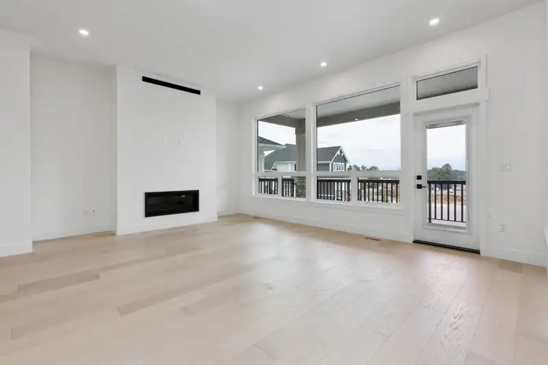 10125 ELDERBERRY CRESCENT - photo 4 of 11