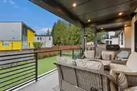 6122 152A STREET - thumbnail 36