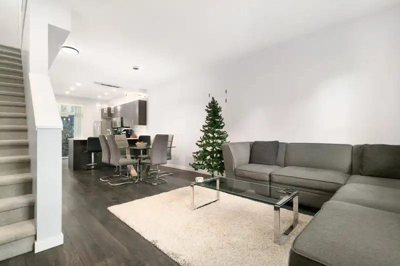 83 14555 68 AVENUE - photo 2 of 25